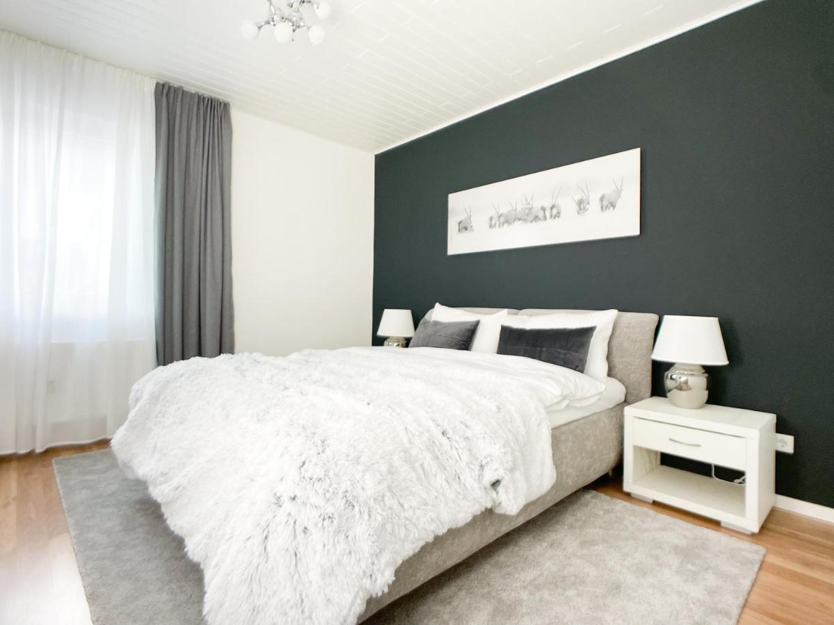 M-Style 01 Apartment Mit Terrasse Und Gasgrill, 24H Self-Check-In, Free Parking, Netflix Nürnberg Kültér fotó